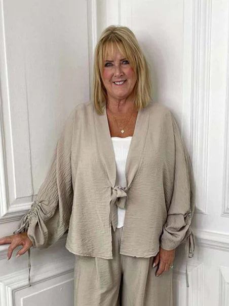 Kimonos & Throwovers