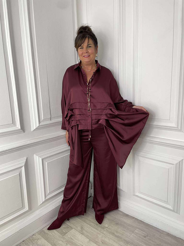 Malissa J Silk Feel Pleat Detail Shirt - Wine