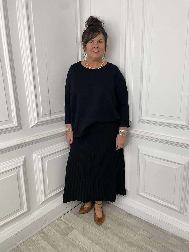 Ribbed Knit A-Line Skirt - Black