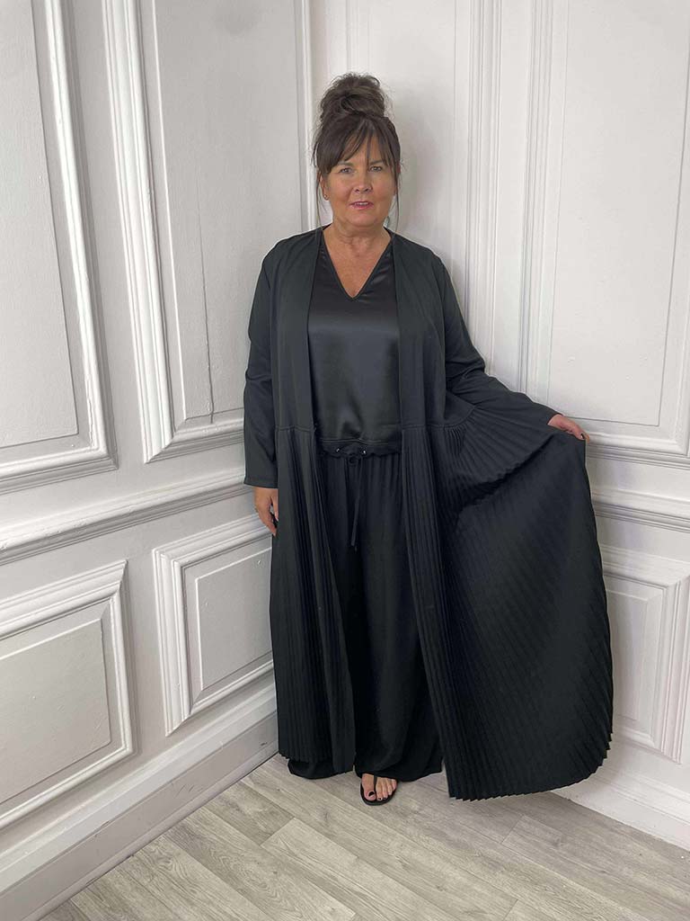 Long Pleated Jacket - Black