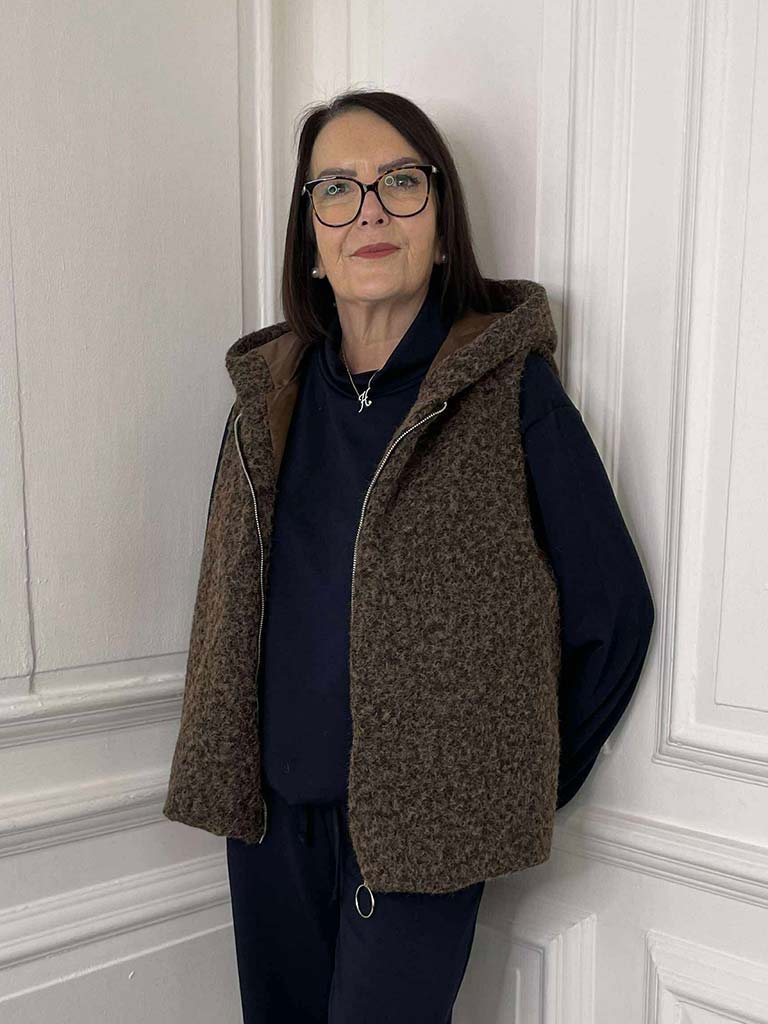 Bubble Hem Hooded Gilet - Chocolate