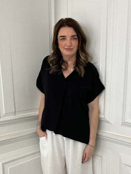 V-Neck Pleat Front Top - Black
