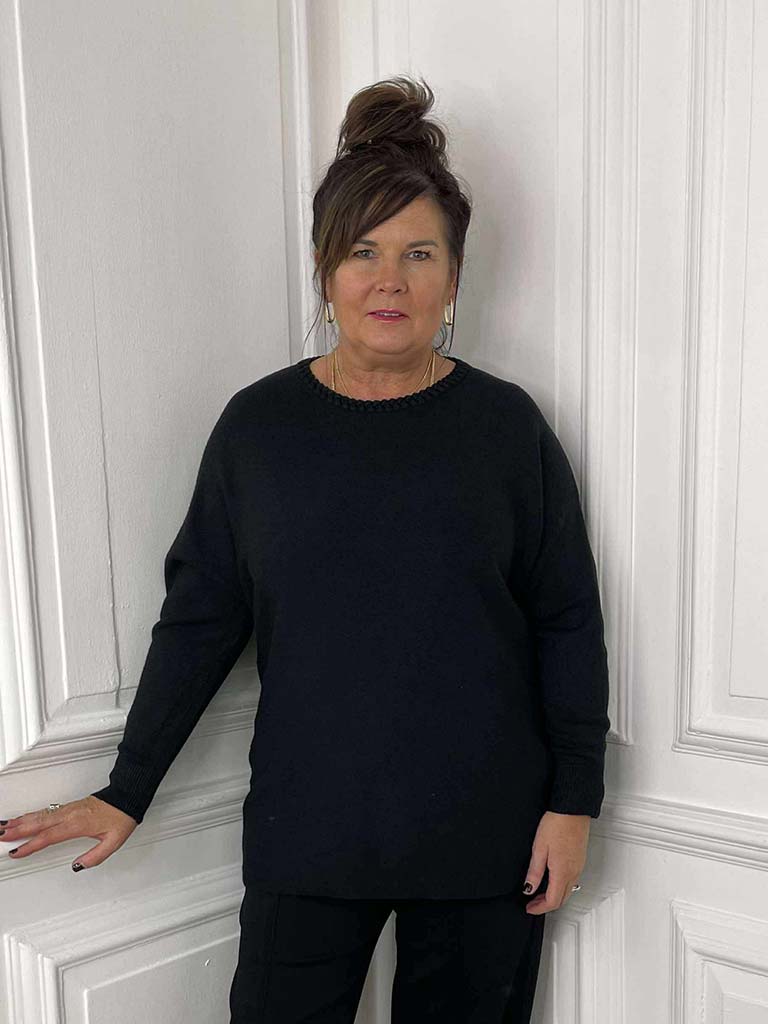 Braided Neckline Knit - Black