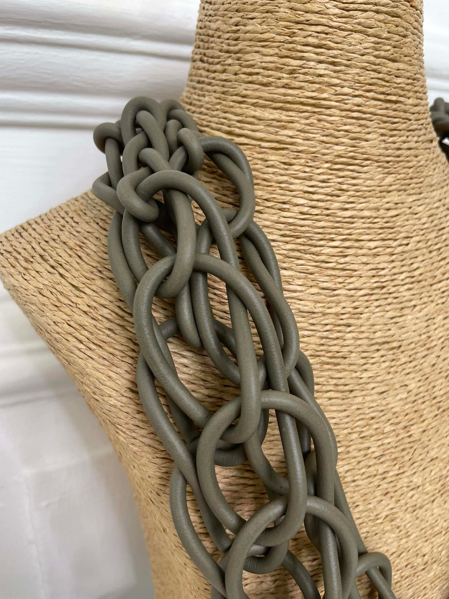 Chain Link Rubber Necklace - Taupe