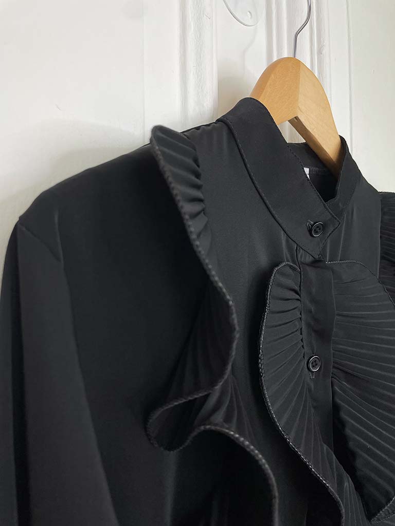 Plissé Ruffle Shirt - Black