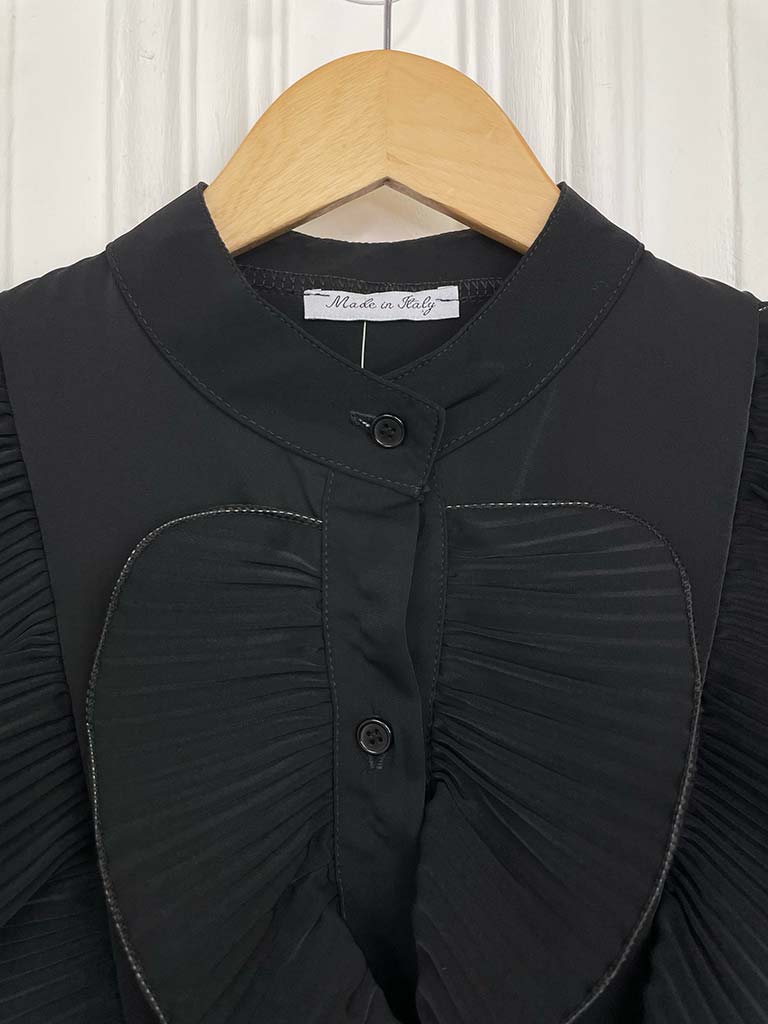 Plissé Ruffle Shirt - Black