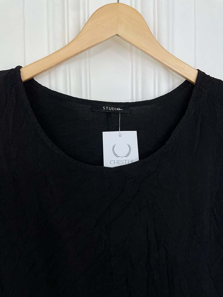 Crinkle Short Sleeve Maxi Dress - Black