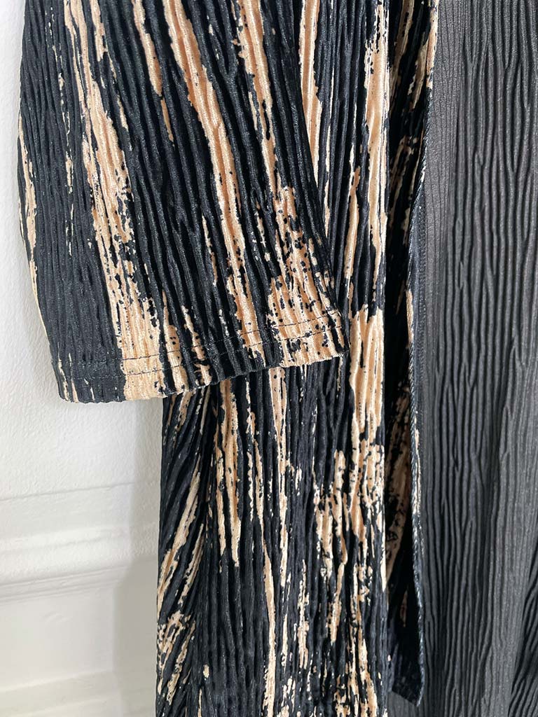 Malissa J Molten Metallic Jacket