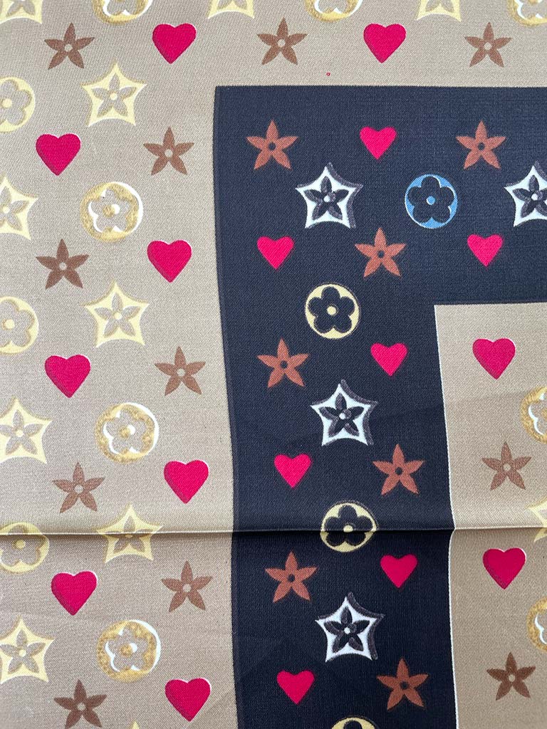 Deco Flower Heart Neckerchief - Black & Tan