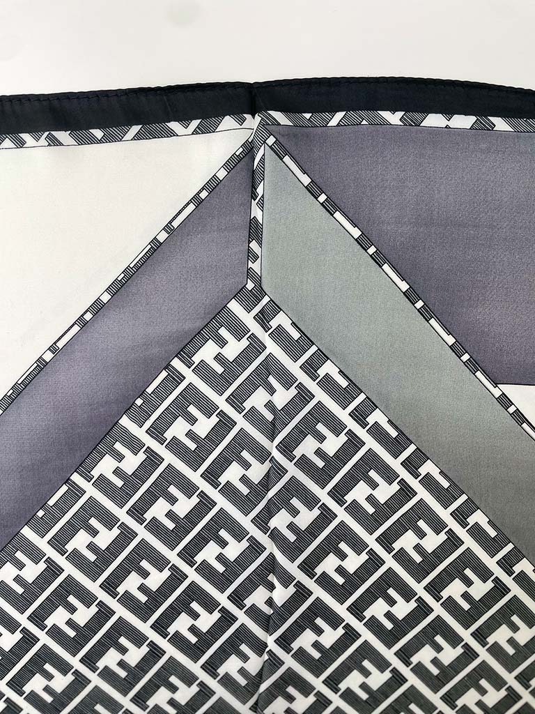 F-Logo Neckerchief - Black & Grey