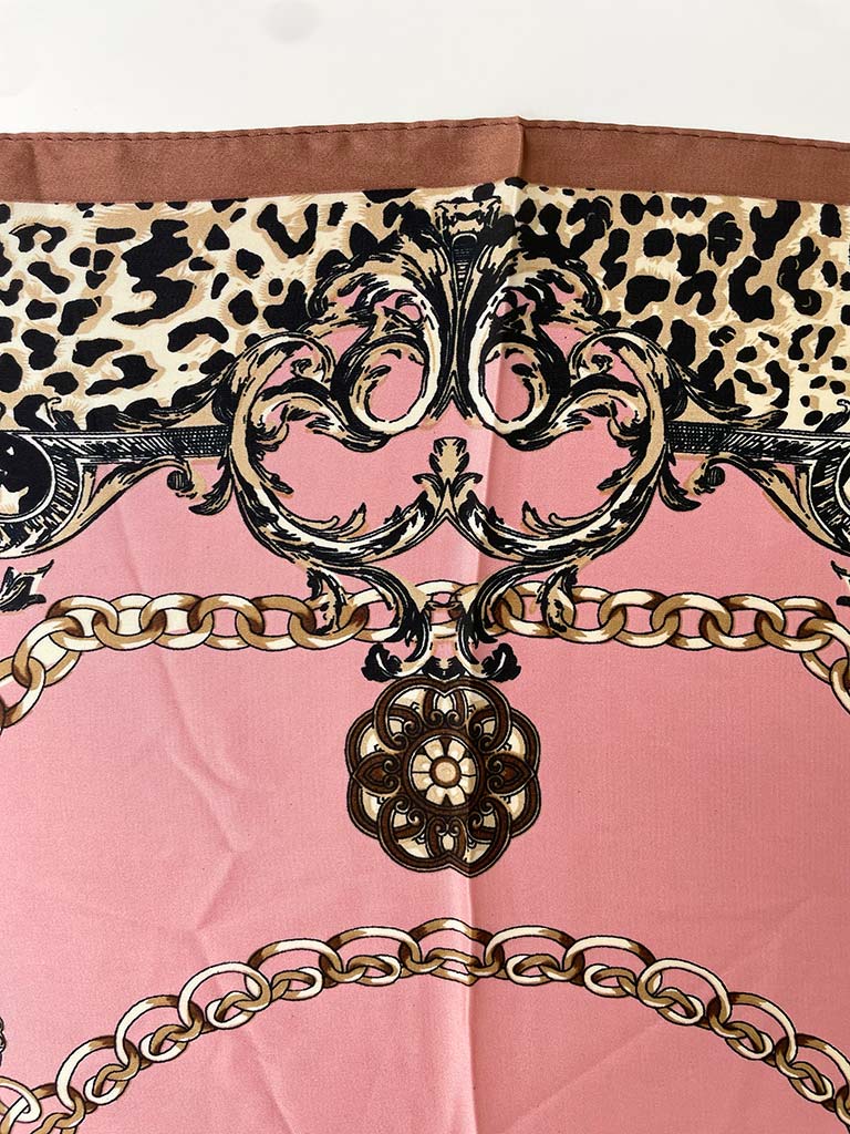 Leopard Print Charm Chain Neckerchief - Pink