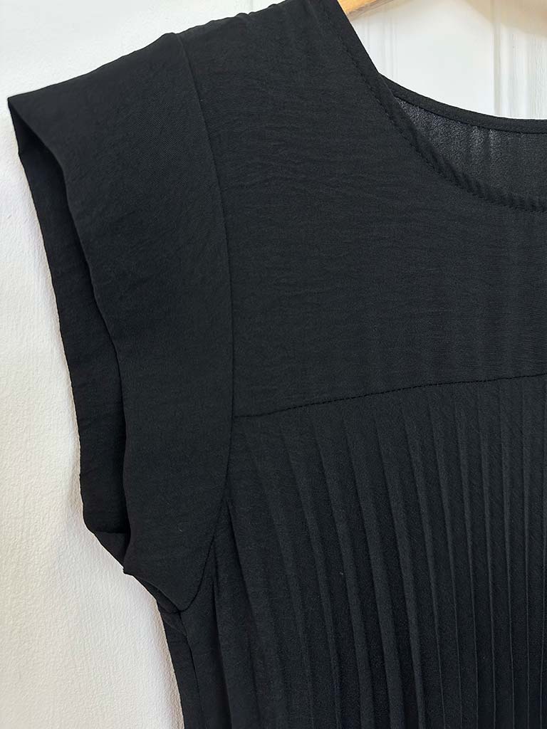 Pleat Maxi Dress - Black