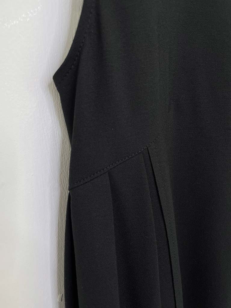 I.D Two Pocket Swing Top - Black