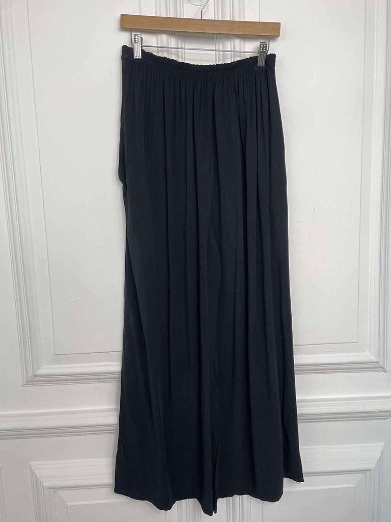 Wide Leg Flowing Trousers - Black