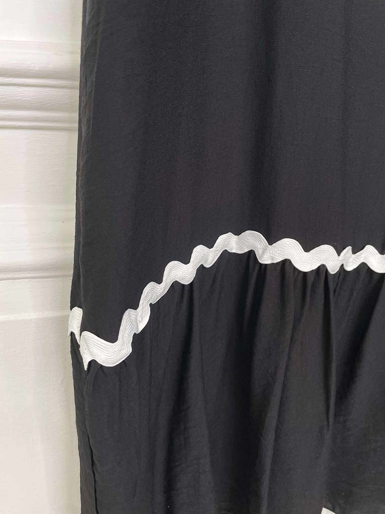 Scalloped Maxi Dress - Black