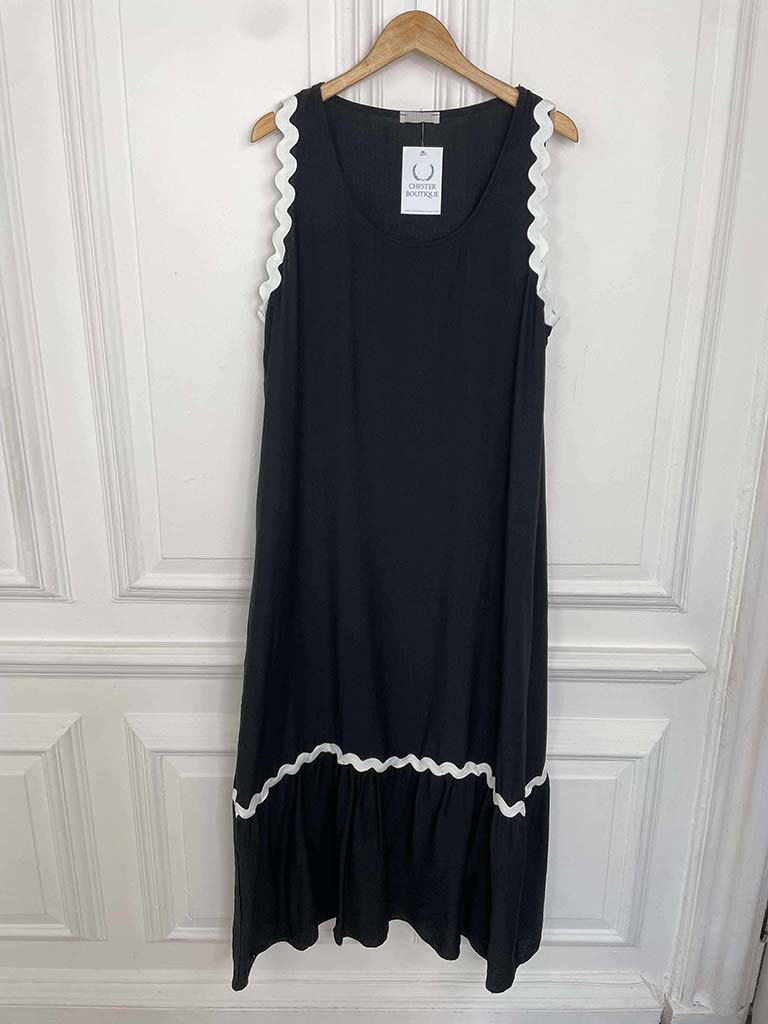 Scalloped Maxi Dress - Black