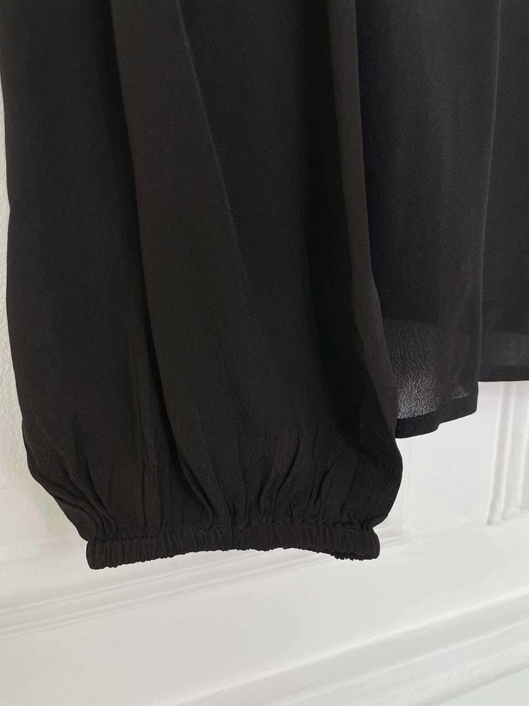 Rose Pearl Blouse - Black