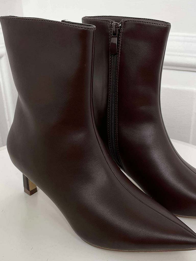 Pointed Toe Faux Leather Boots - Chocolate