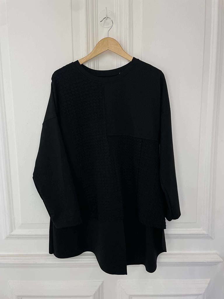 Textured Jigsaw Top - Black