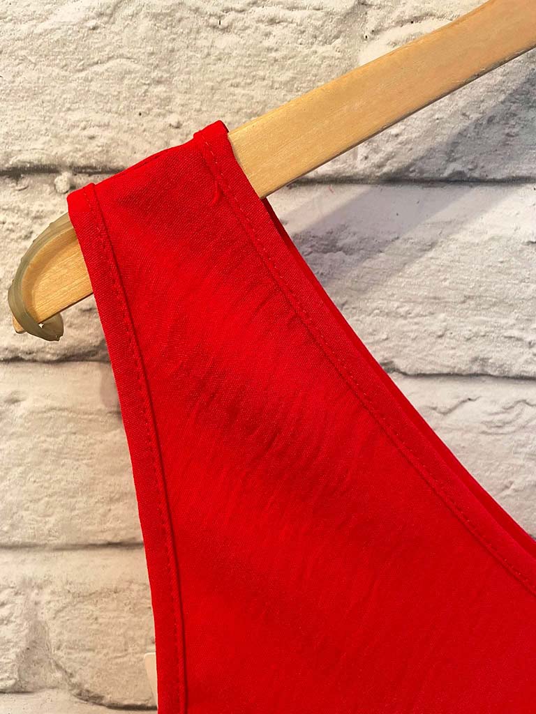 Classic V-Neck Vest - Cherry