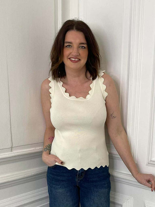 Scalloped Edge Vest - Vanilla