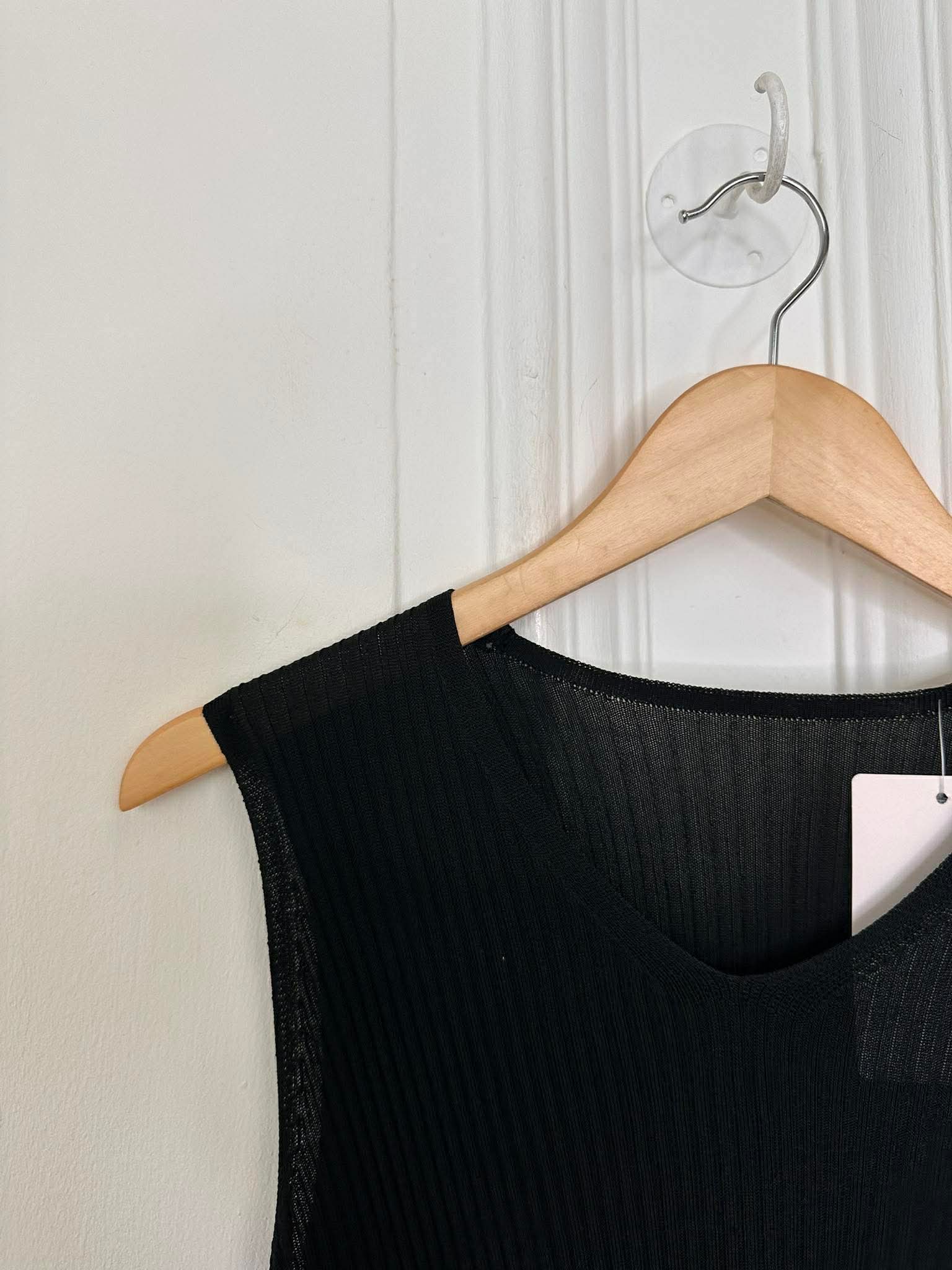 Ribbed Knit Vest - Black