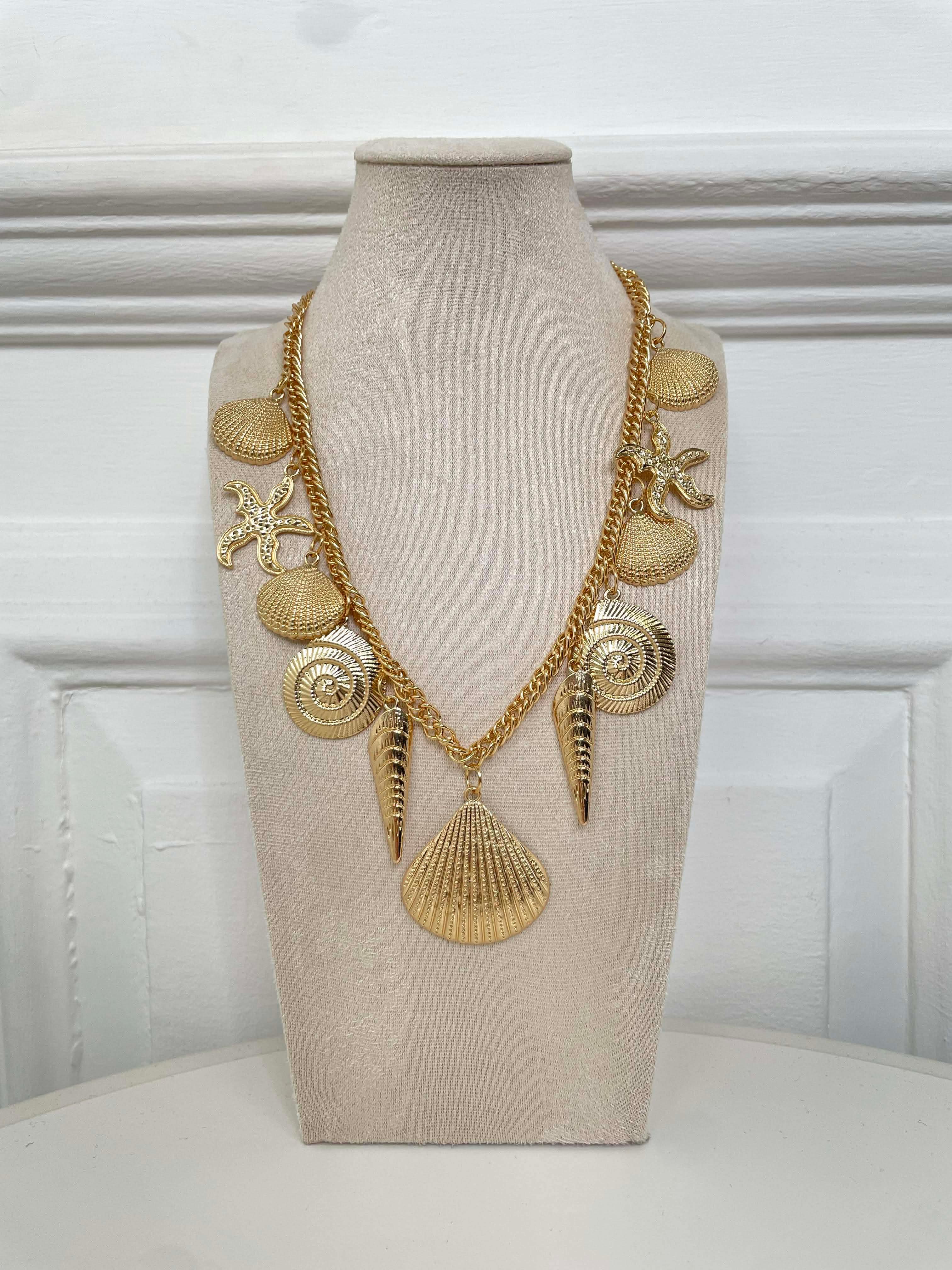 Shell Pendant Necklace - Gold