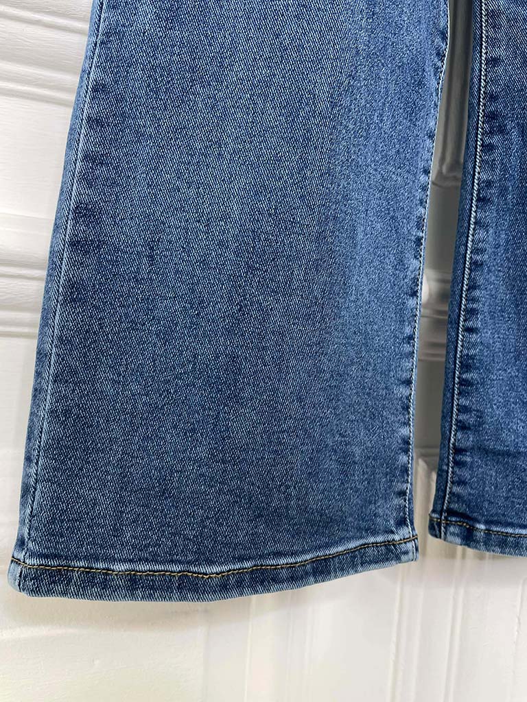 Wide Leg Stretchy Jeans - Mid Blue