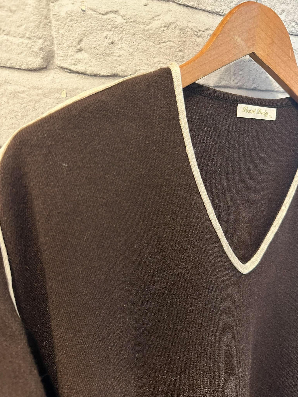 Contrast Edged V-Neck Knit - Espresso