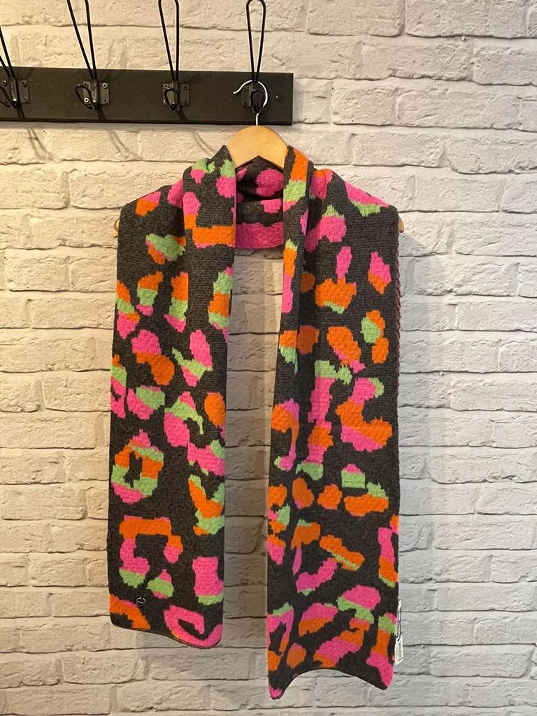 Malissa J Leopard Knit Scarf - Grey