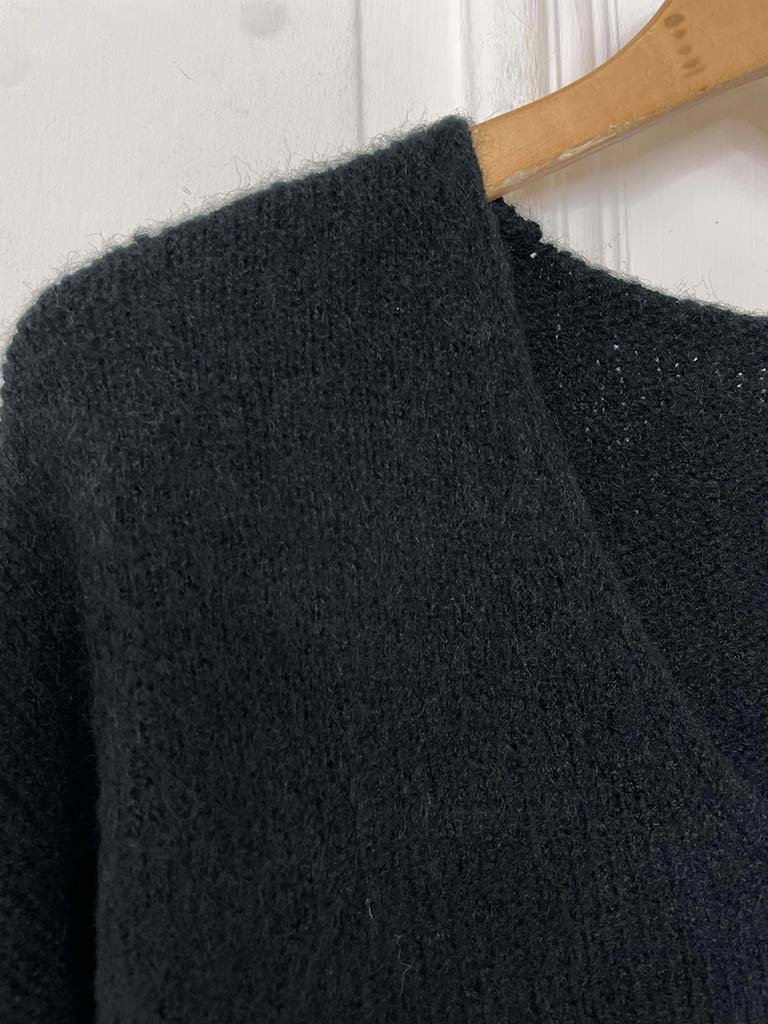 Scooped Hem Chunky Knit - Black