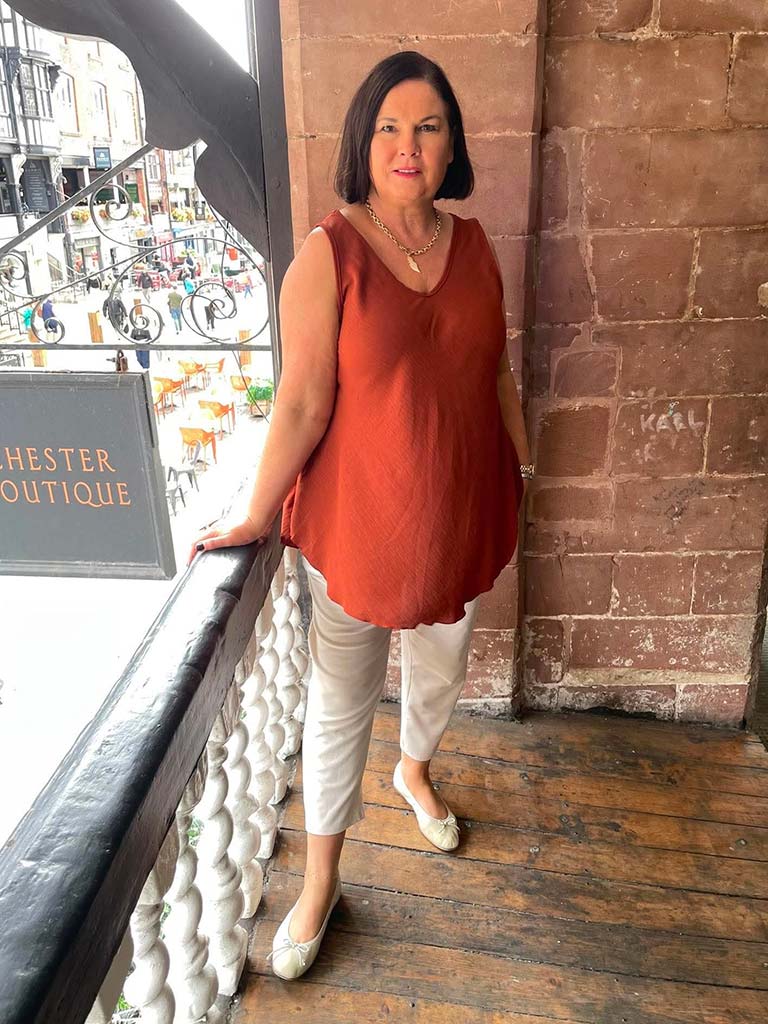 Classic V-Neck Vest - Rust