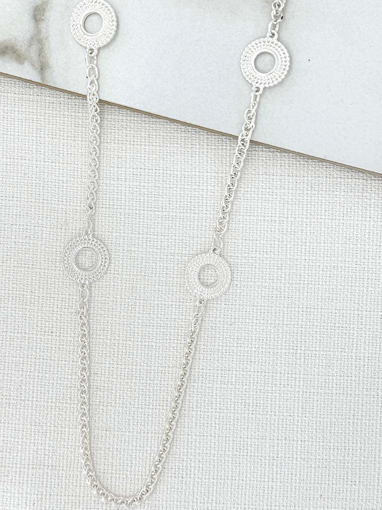 Envy Textured Disc Chain Necklace - Silver