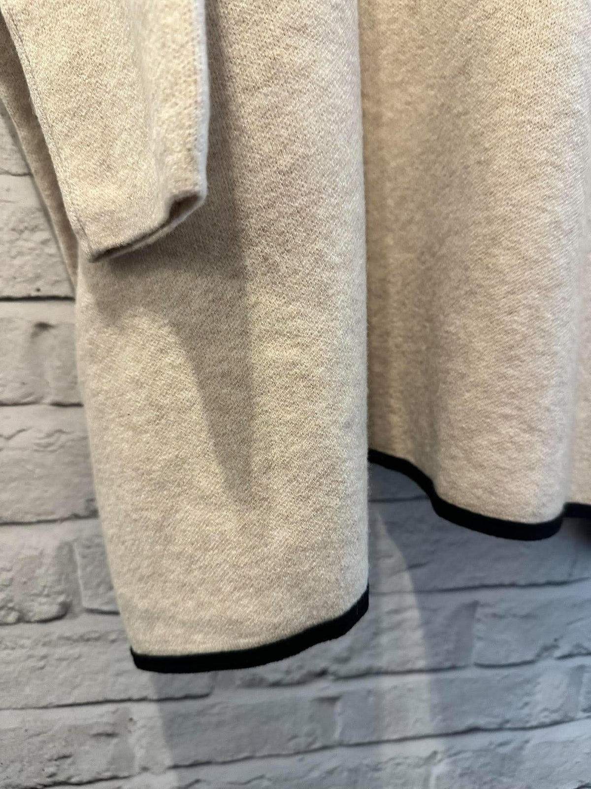 Contrast Edged V-Neck Knit - Stone Marl