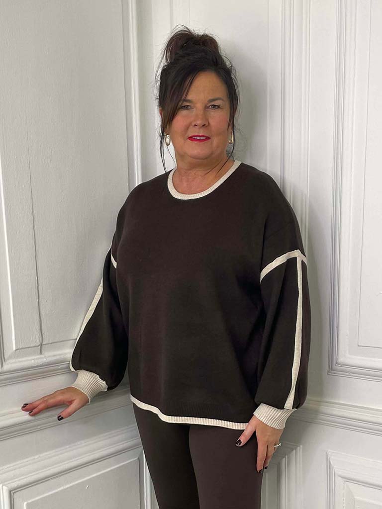 Contrast Edge Knit - Chocolate