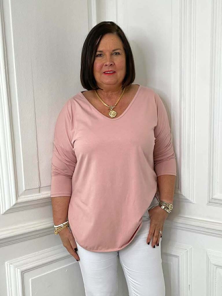 V-Neck Scooped Hem Top - Rose