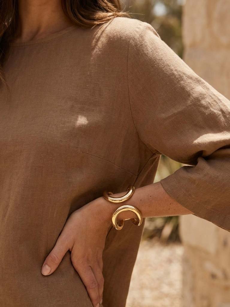 Envy Halo Curve Bangle - Gold