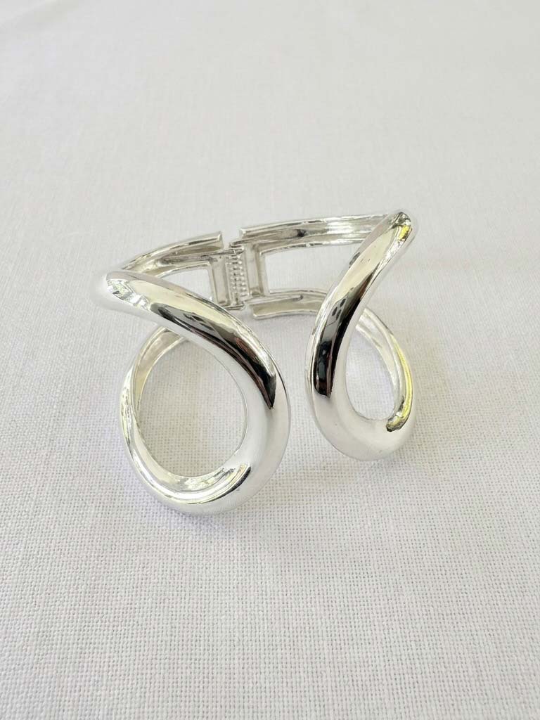 Envy Halo Curve Bangle - Silver