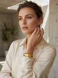 Envy Curve Bangle - Gold