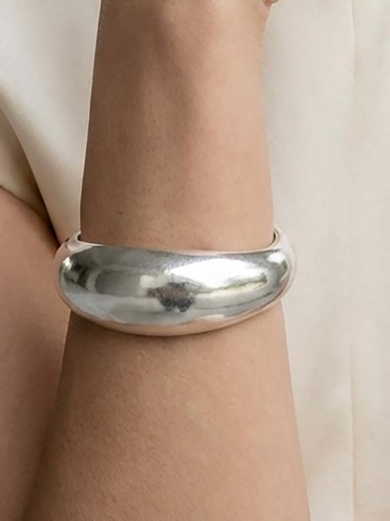 Envy Curve Bangle - Silver
