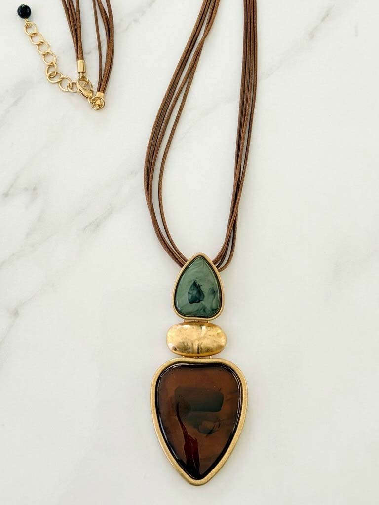 Envy Statement Arrowhead Necklace - Chocolate
