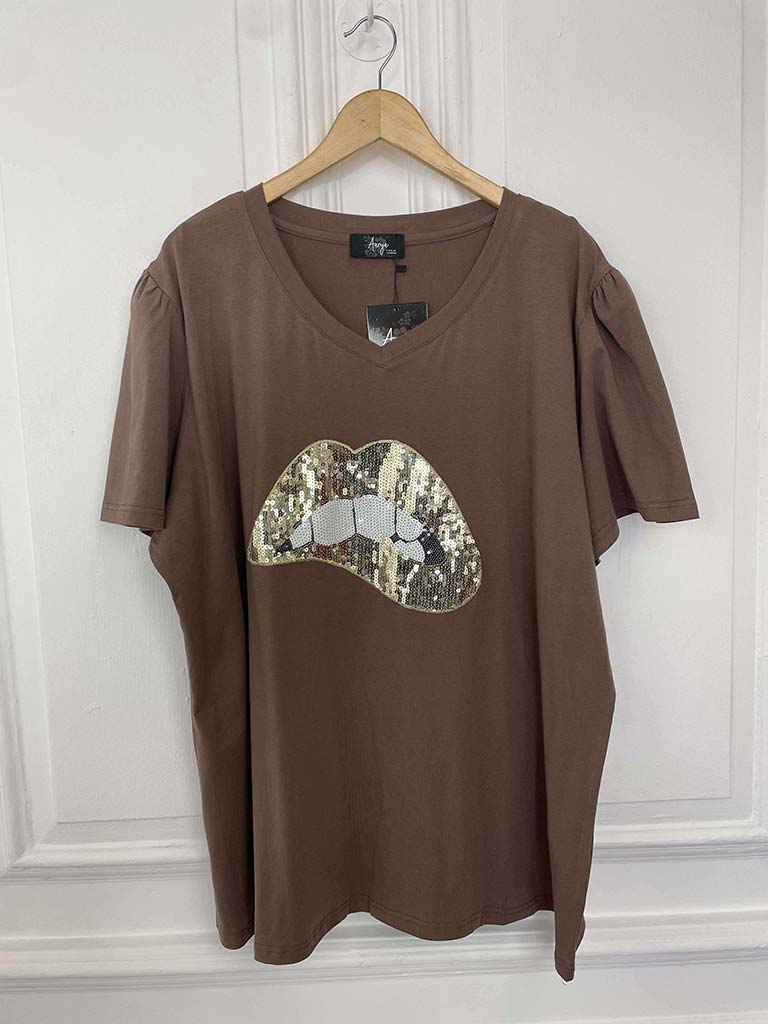 Sequin Lips Tee - Taupe