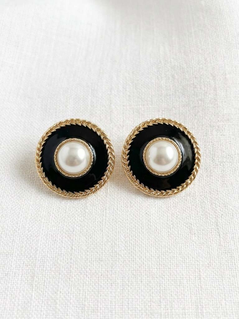 Envy Noir Pearl Earrings