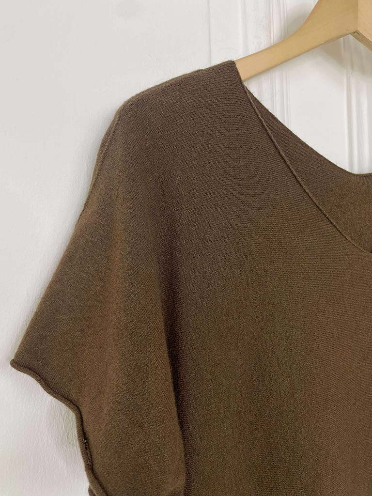 V-Neck Knit Top - Chocolate