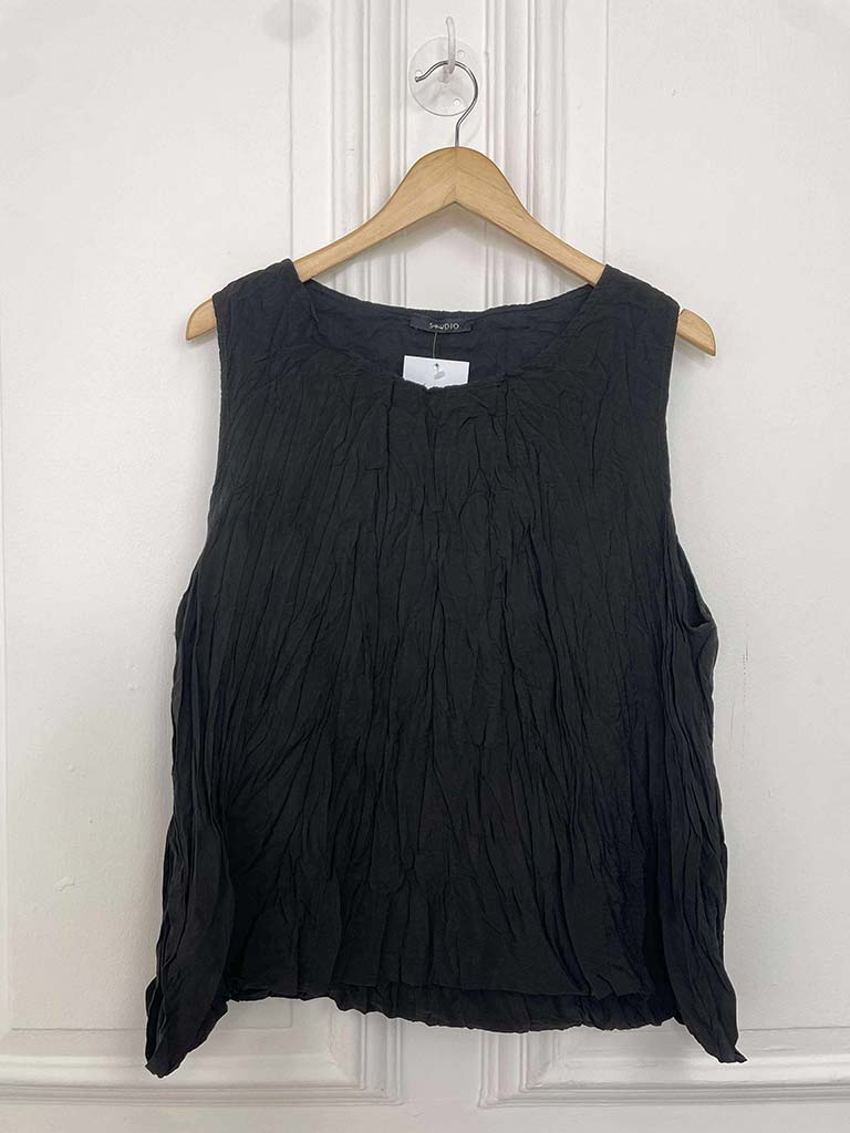 Crinkle Bubble Hem Vest - Black