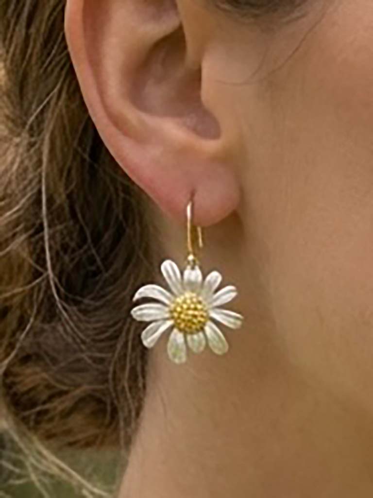 Envy Daisy Earrings