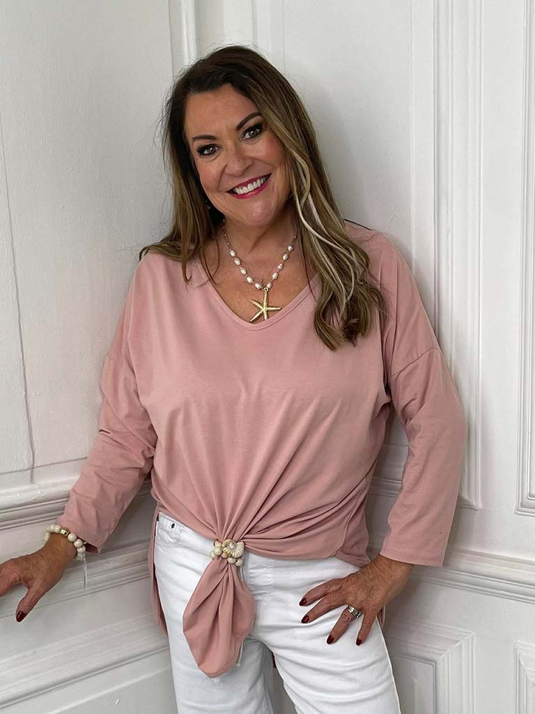 V-Neck Scooped Hem Top - Rose