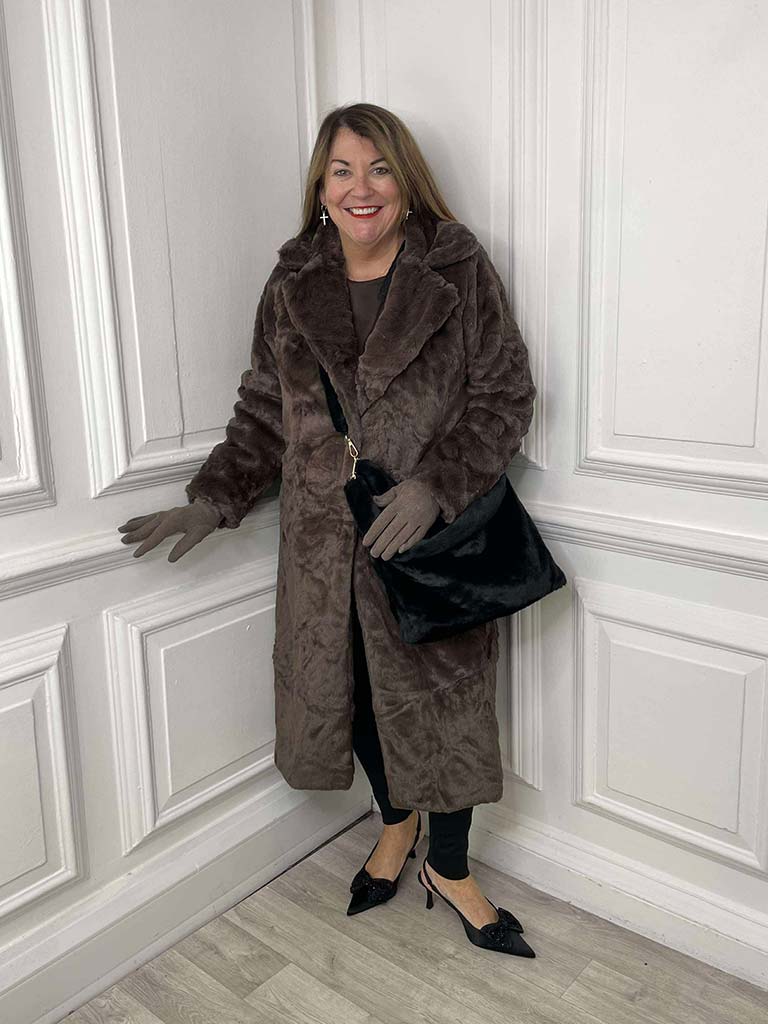 Luxe Faux Fur Long Coat - Chocolate