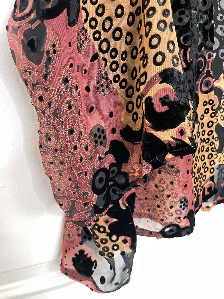 Malissa J Devoré Kimono