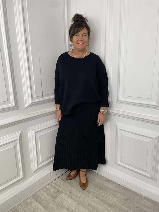 Ribbed Knit A-Line Skirt - Black